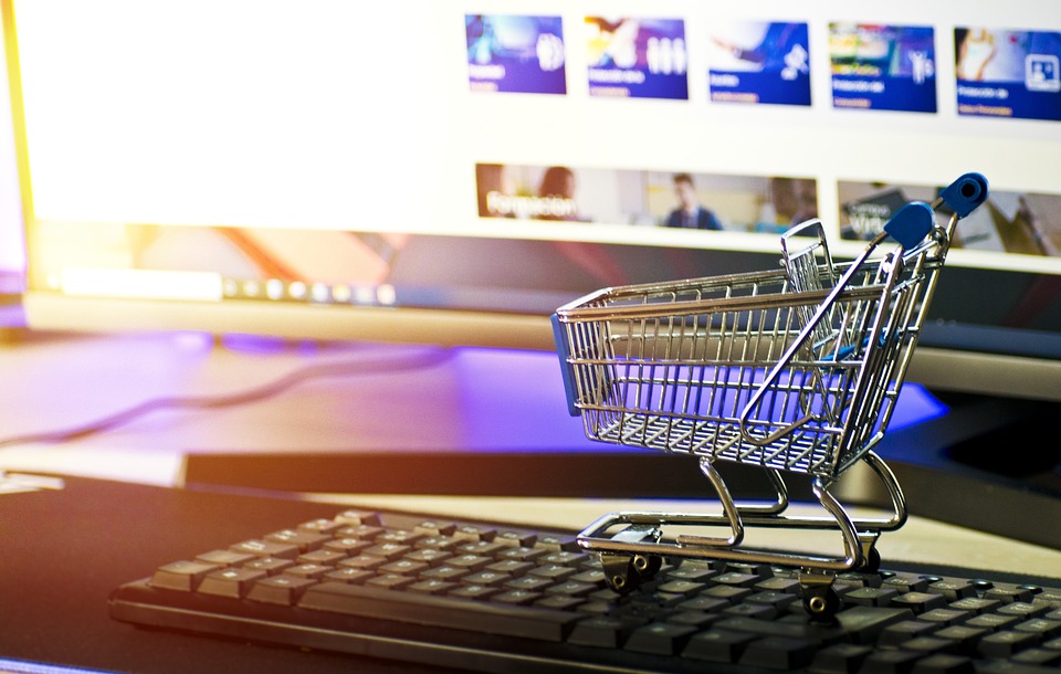 Ecommerce Shipping Strategies: How to Save Time and Money